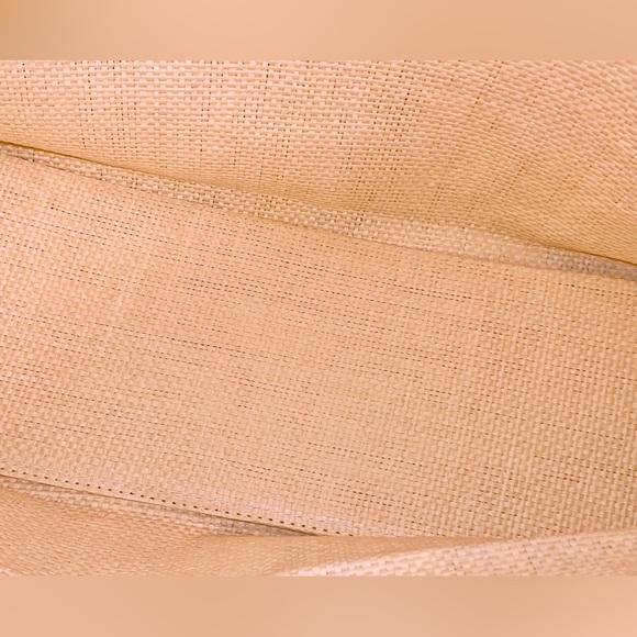 Dior Beauty DIORIVIERA 100% Straw Tote
GWP - Picture 5 of 6